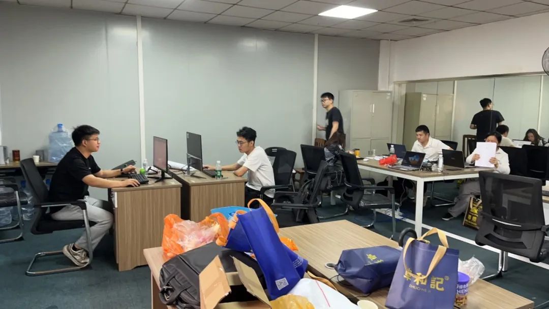 《致敬，，，，奋斗的青春》